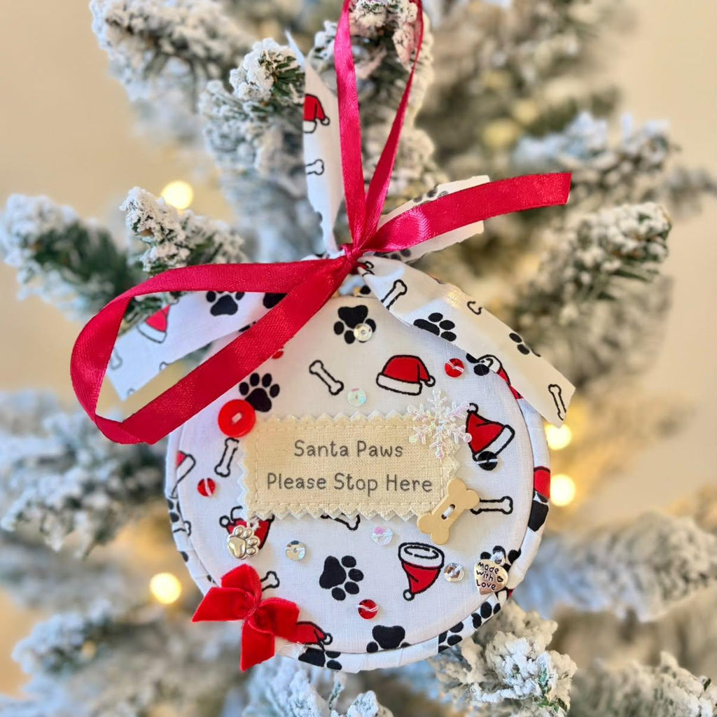 Santa Paws Please Stop Here – Handmade Christmas Dog Bauble Hoop